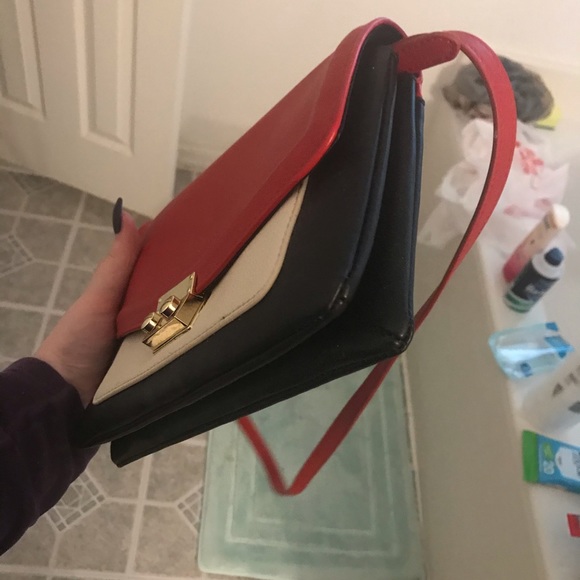 Red, white, black bag - Picture 2 of 4